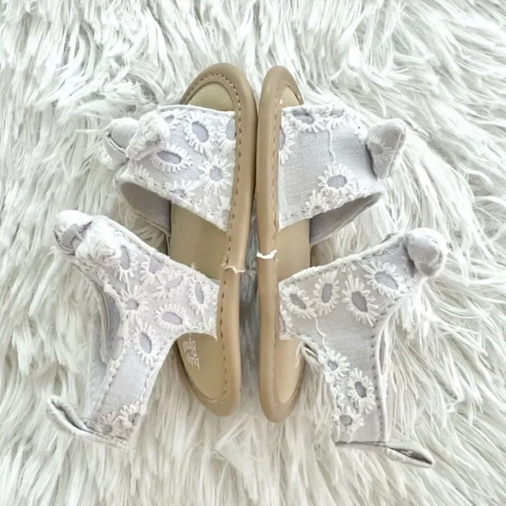 OshKosh B'gosh White Eyelet Lace Knot Baby Girl Sandals Size 1‎ (0-3 months)
